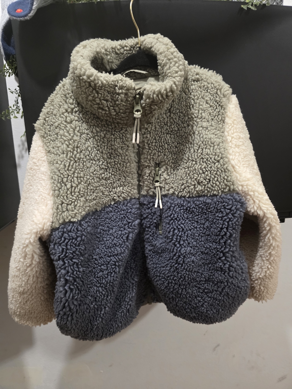 H&M Colorblock Sherpa Jacket in Gray, Navy & Cream